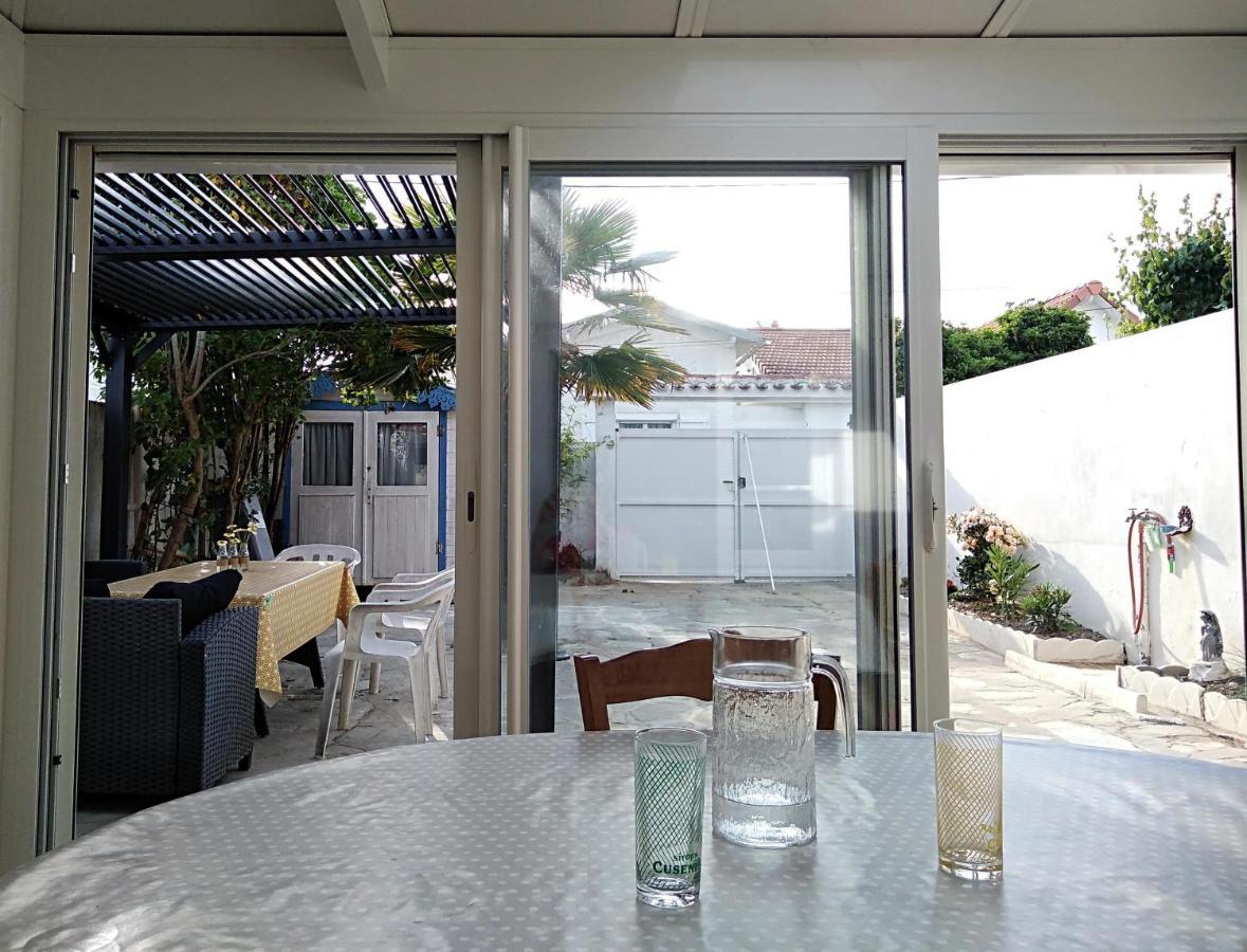 Maison Boisvinet Saint-Gilles-Croix-De-Vie, 4-5 P, Belle Cour Interieure, 200M Plage Buitenkant foto